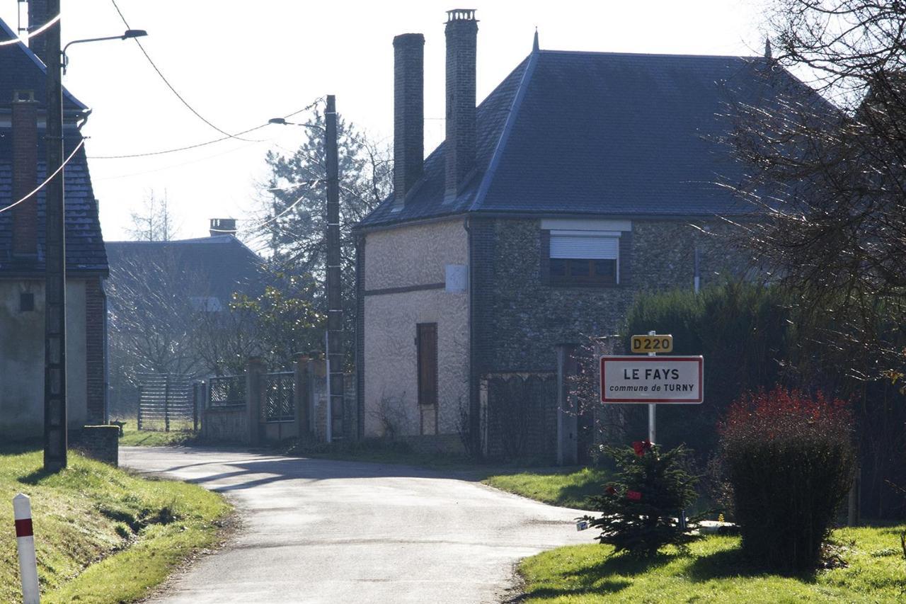 Le Clos Des Artistes - Gite Turny Екстериор снимка